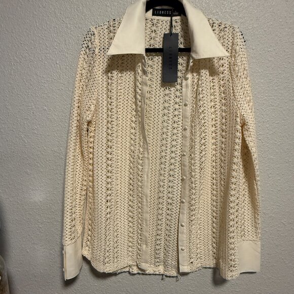 Lioness Women's Unveiling Shirt - Picture 6 of 9